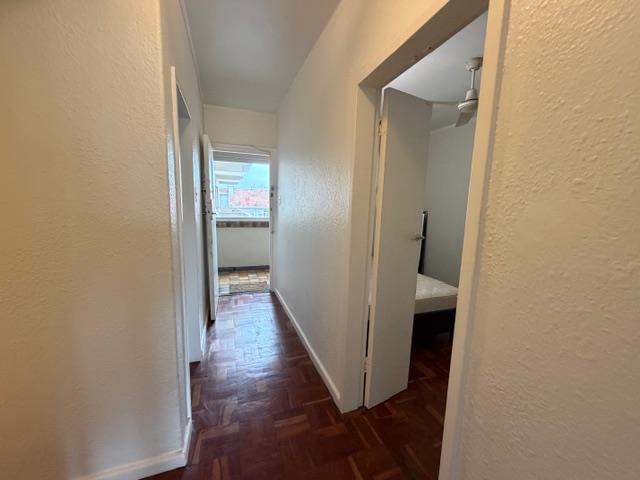 To Let 1 Bedroom Property for Rent in Sea Point Western Cape